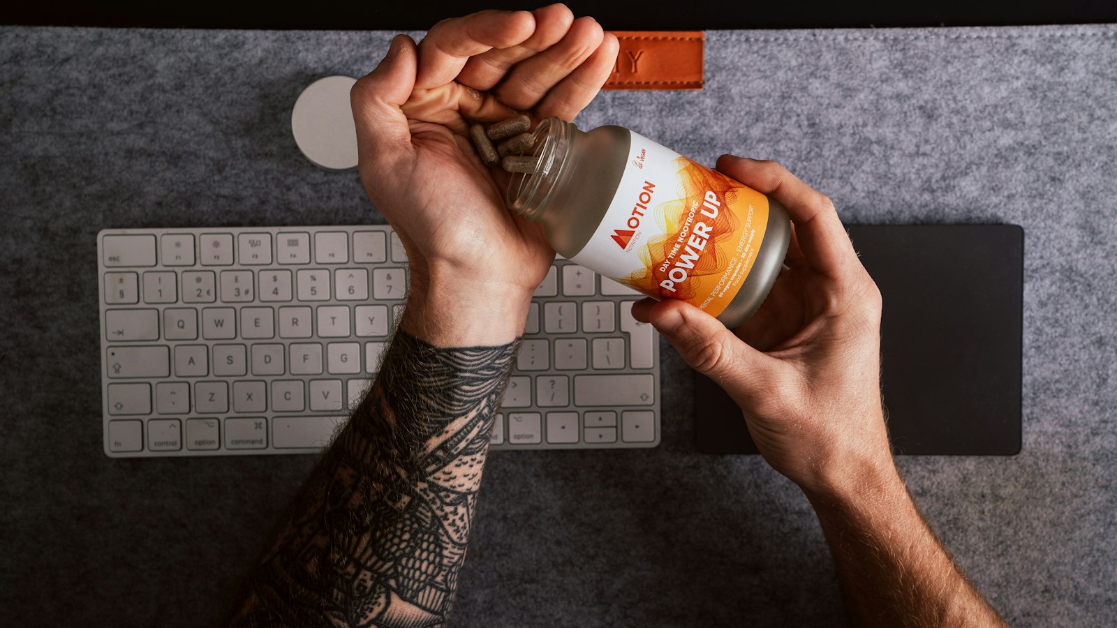 Shopper reading a bottle label to learn how to choose quality supplements in Canada